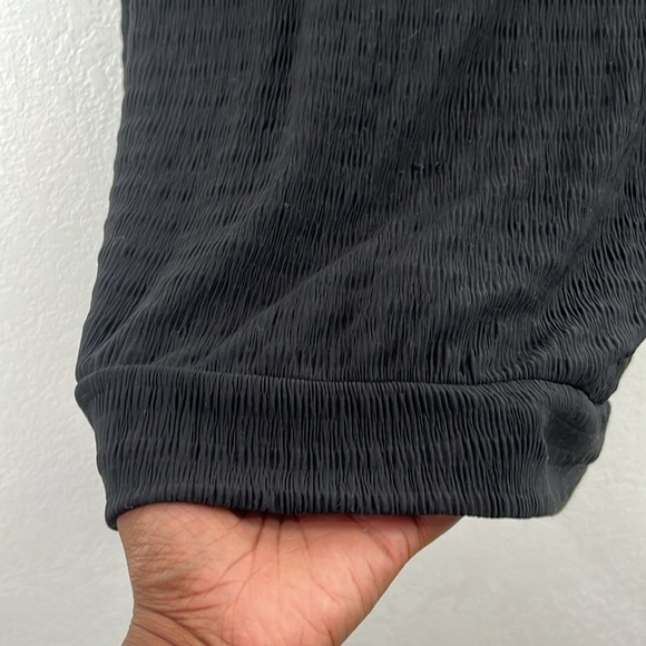 Simply Vera Wang Knit Blouse Sz L Black Crinkle Texture Ruched 3/4 Sleeves Chic - Picture 5 of 9